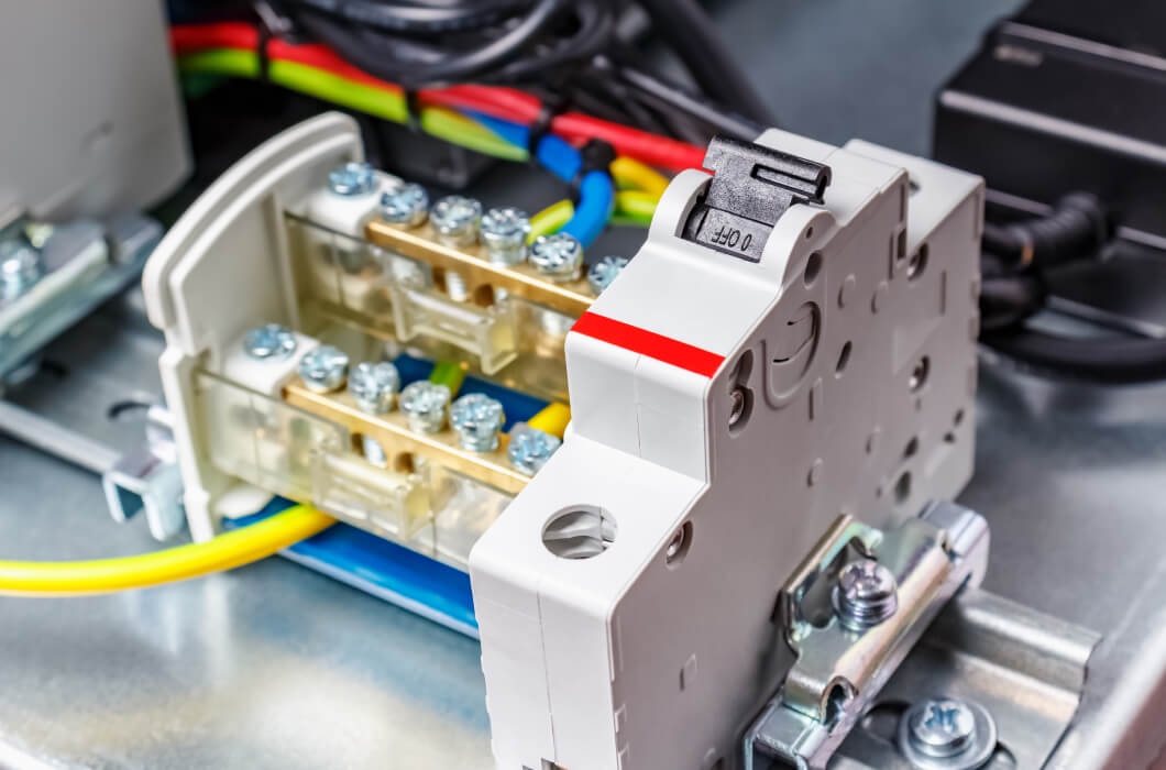 Electrical equipment can benefit from the desiccant additive masterbatch by Polymer Link, which effectively addresses moisture-related issues