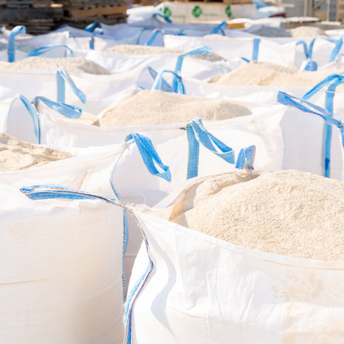 In the field of agriculture, Polymer Link's masterbatch has a wide range of applications, including the manufacturing of raffia fertiliser bags