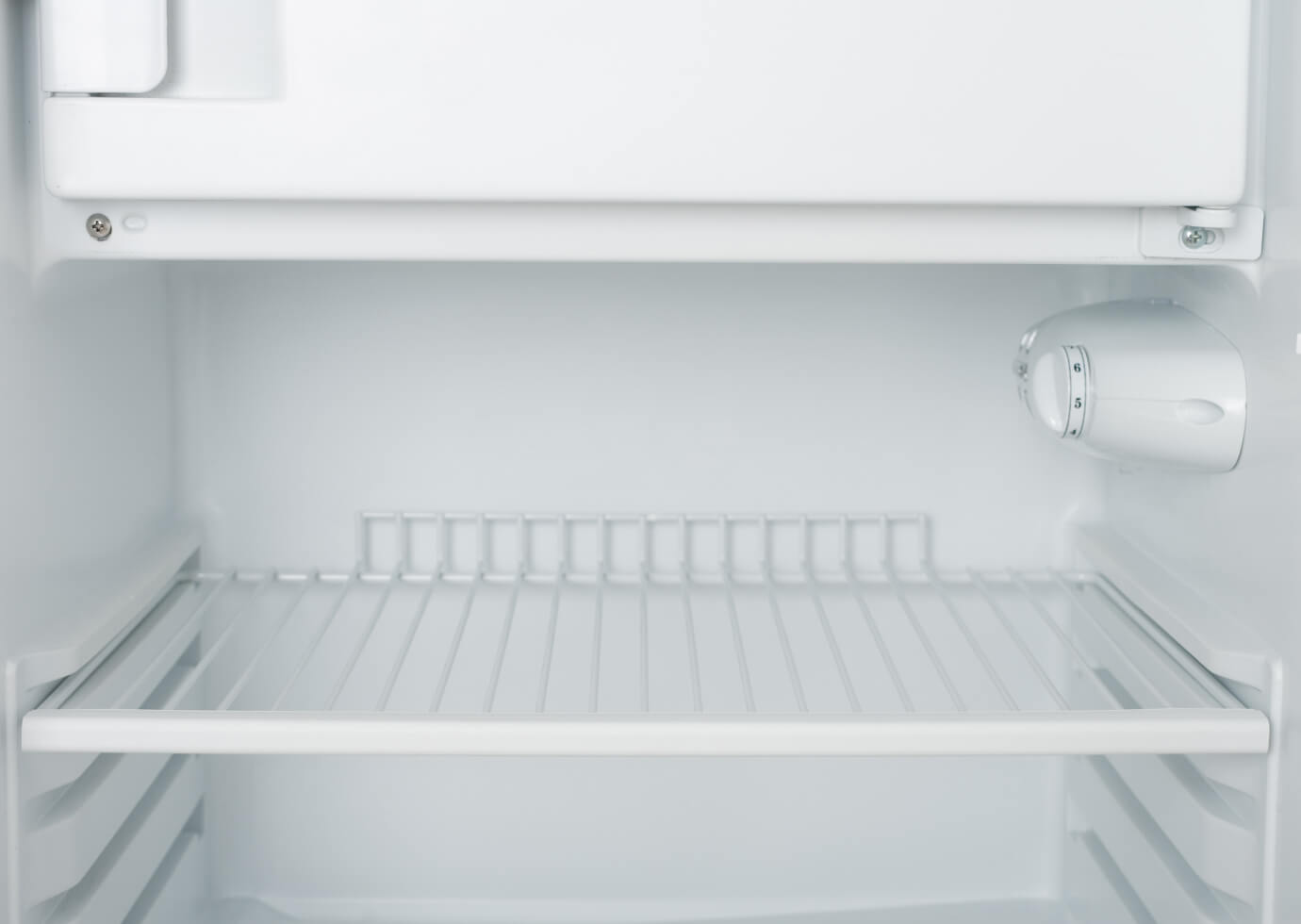 A refrigerator containing a separator rack that is coated using Polymer Link's Fluidised Bed Series technology for a consistent and uniform coating.
