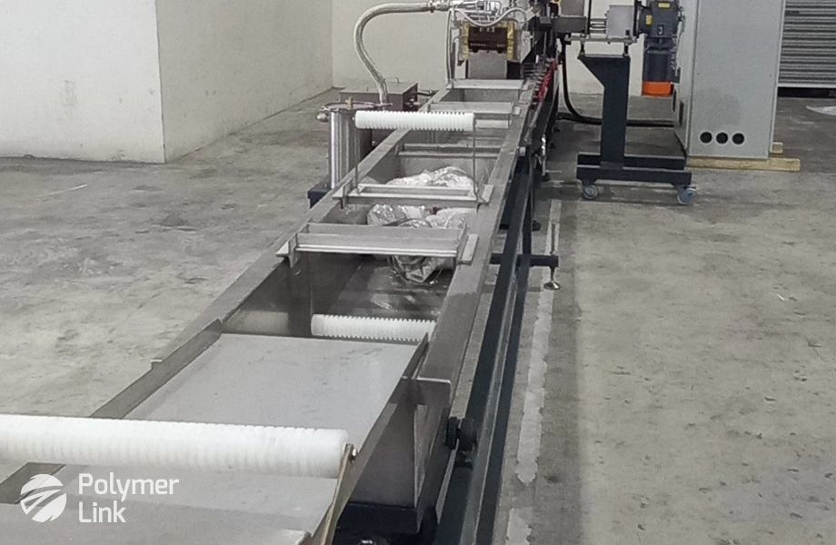 Twin screw extruder for Polymerlink masterbatch and polymer compounding production