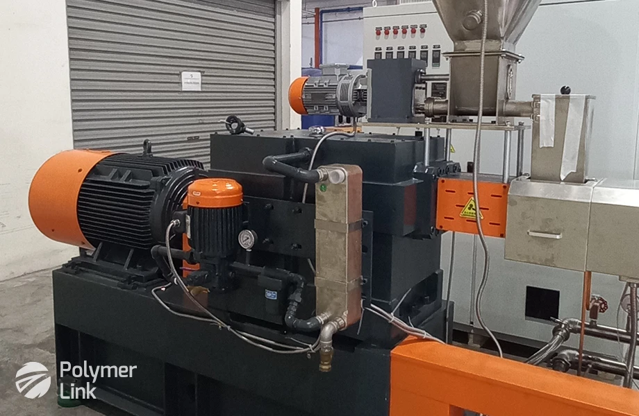 63mm high-RPM twin-screw extrusion line for Polymerlink’s manufacturing operations